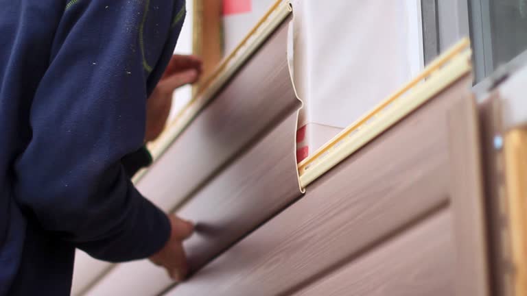 How To Choose The Right Materials for Your Siding Installation in 'Van Vleck, TX